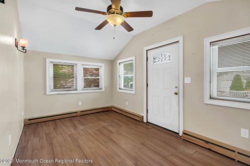 43 Shoreland Ter, Middletown NJ  07748-6203 exterior