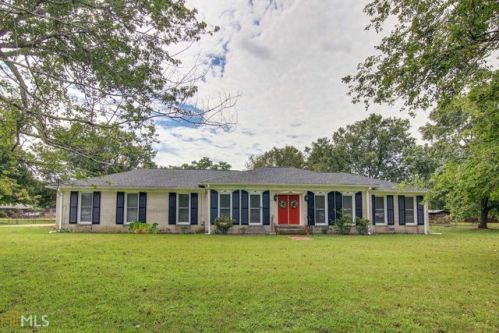 1910 Starr Rd, Conyers, GA 30094-5752