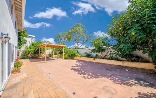 15192 Touraine Way, Irvine CA  92604-3150 exterior