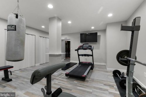 104 Cliff Ave, Lancaster PA  17602-4700 exterior