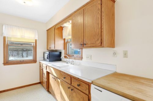 300 Haskell St, Saint Paul MN  55118-1603 exterior