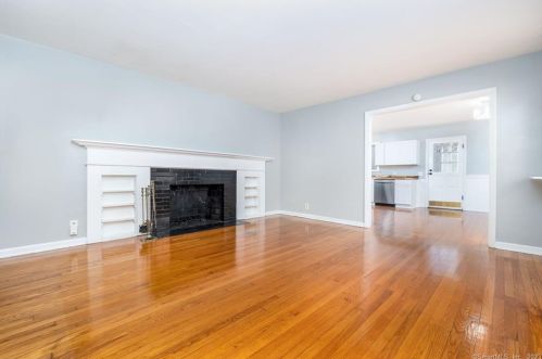 325 Woodbridge Rd, Coventry, CT 06238-1532