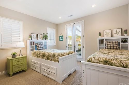 18 Shadybend, Irvine CA  92602-0844 exterior