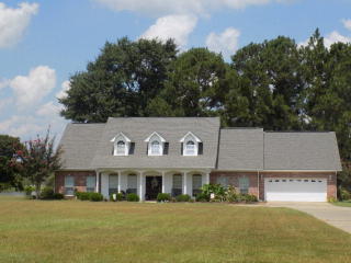 28 Meadow Lake Dr, Sand Hill, MS 39437-9200