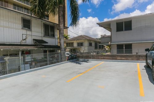 1130 Wilder Ave, Honolulu HI  96822-2779 exterior