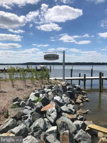 349 Marina Ave, Aberdeen MD  21001-4204 exterior