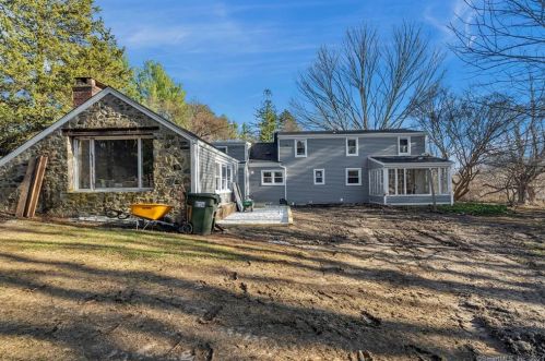 1 Homer Clark Rd, Sandy Hook CT  06482-1521 exterior