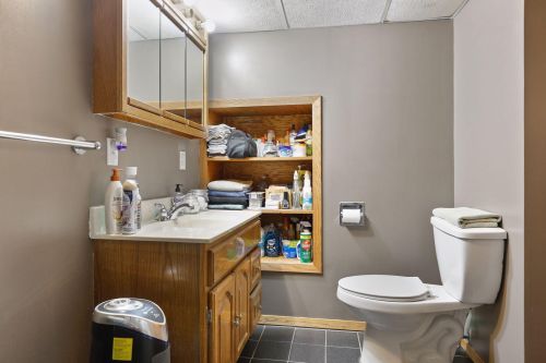 1122 Albemarle St, Saint Paul MN  55117-4415 exterior