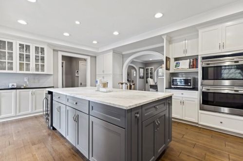 877 Highland Ter, Atlanta GA  30306-3411 exterior