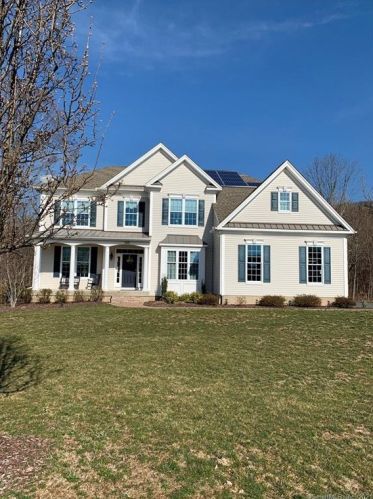 140 Rochela Dr, Southington, CT 06489-4671