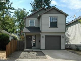 4517 73rd Ave, Portland OR  97206-4446 exterior