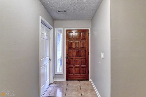 5135 Paisley Ct, Lilburn, GA 30047-6905
