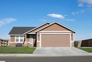 5909 Coppercap Mountain Ln, Pasco, WA 99301-5282
