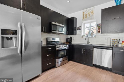 1648 4 St, Philadelphia PA 19148-1802 exterior