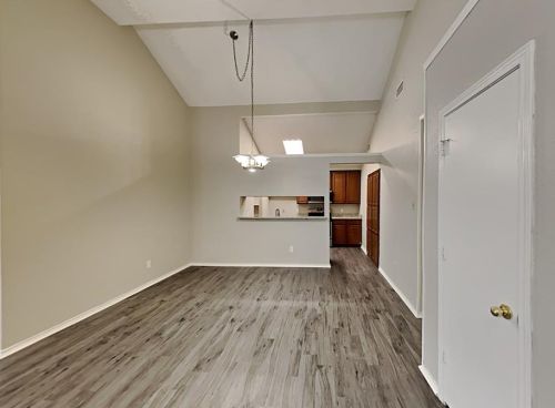 2013 Avignon Dr, Carrollton TX 75007-2452 exterior