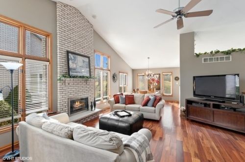 18138 Pheasant Lake Dr, Tinley Park, IL 60487-9555