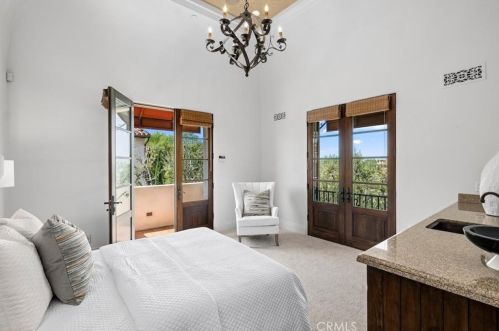 22 Black Falcon, Irvine CA  92603-0420 exterior