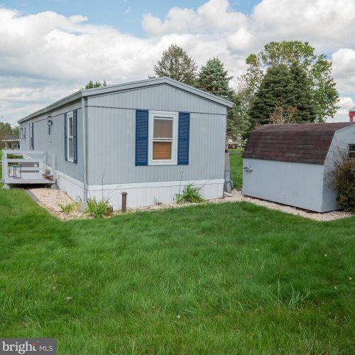 4207 Leah Ave, York PA  17315-5506 exterior