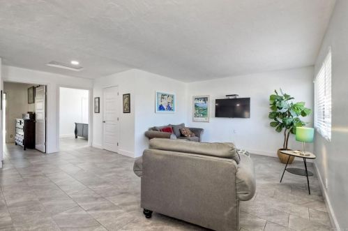 3547 Mira Pacific Dr, Oceanside CA  92056-3933 exterior