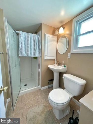 1322 Jackson St, Philadelphia PA  19148-2931 exterior