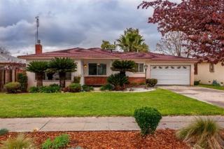 1432 Robinson Ave, Fresno, CA 93705-2449