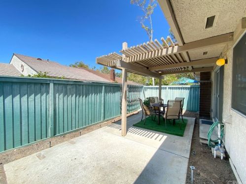 17251 Chestnut, Irvine CA  92612-2316 exterior