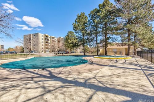 13902 Marina Dr, Denver CO  80014-5510 exterior