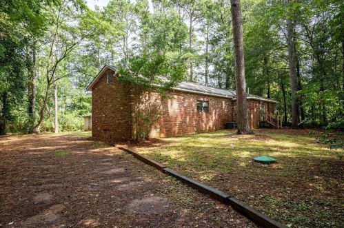 95 Anderson Dr, Hampton, GA 30228-1939