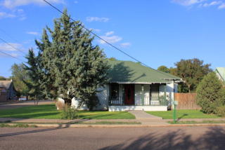 410 8th St, Alpine, TX 79830-4506