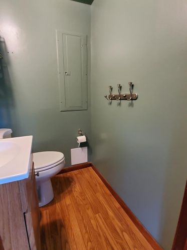 423 Saginaw Dr, Valpo IN 46385-8117 exterior