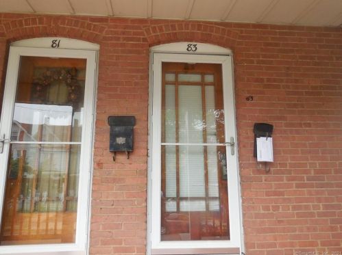 83 Grove St, Middletown CT  06457-2220 exterior