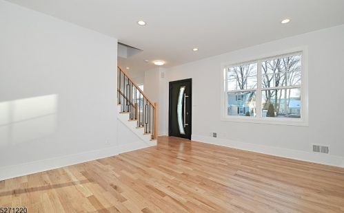 5 Sheffield Way, Clark, NJ 07066-1403