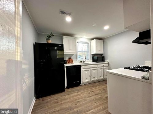 14608 Eastman St, Woodbridge VA  22193-2610 exterior
