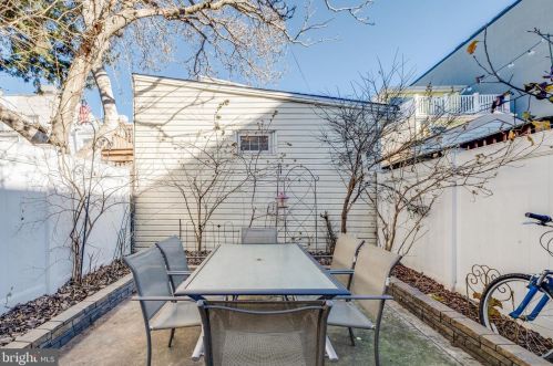 1325 Berks St, Philadelphia PA 19131-3215 exterior