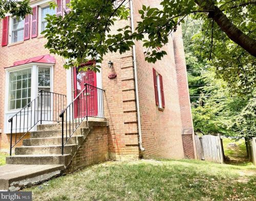 7328 Rockford Dr, Falls Church, VA 22043-2931