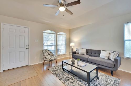 2100 Boyds Way, Austin TX  78748-3775 exterior