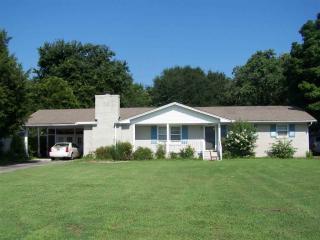 2307 Broad Dr, Florence, SC 29505-6109