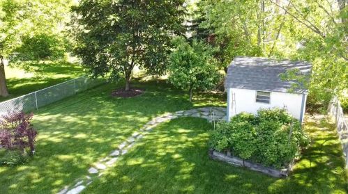1663 Helena Rd, Saint Paul MN  55128-5524 exterior