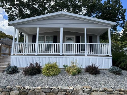 21 Waterview Cir, East Hampton, CT 06424-1473