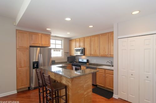 2500 Seminary Ave, Chicago, IL 60614-2223