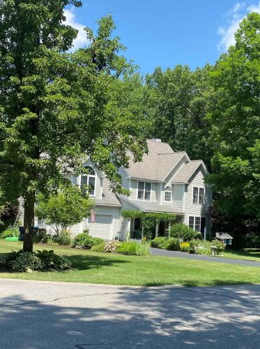 34 Kinloch Dr, Stratham, NH 03885-2138