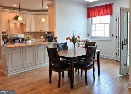 87 Leavitt Ln, Princeton NJ  08540-3921 exterior