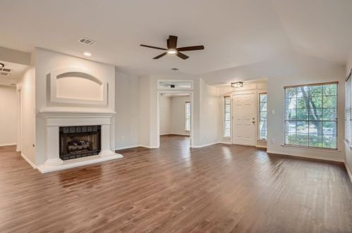 8732 Barrow Glen Loop, Austin TX  78749-3620 exterior