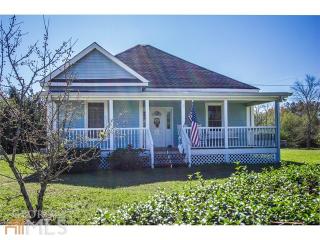 1452 Cronic Town Rd, Auburn, GA 30011-2505