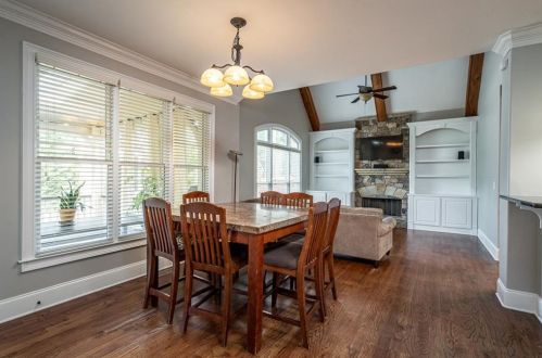 2212 Meadowvale Dr, Atlanta GA  30345-3543 exterior