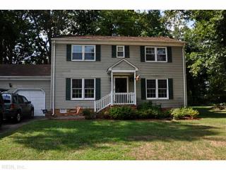 208 Lakewood Cir, Yorktown, VA 23692-3034