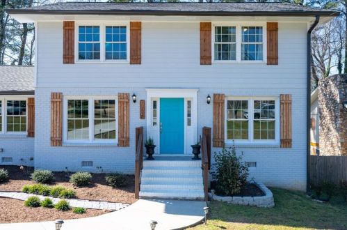 505 Rays Rd, Stone Mountain, GA 30083-3142