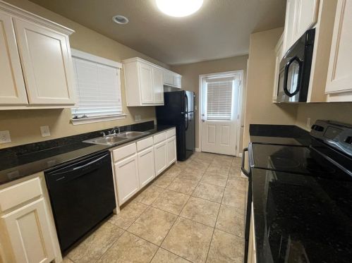 3118 Weave Ct, Granbury TX  76049-1281 exterior