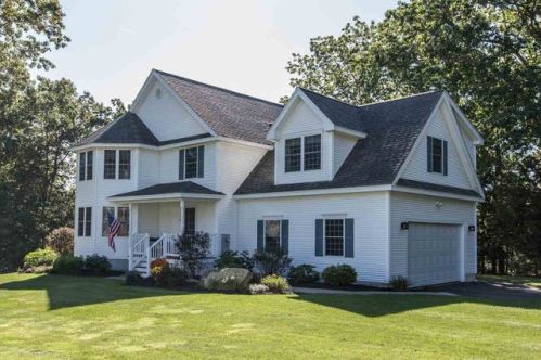 63 Waterford Dr, Sandown, NH 03873-2078