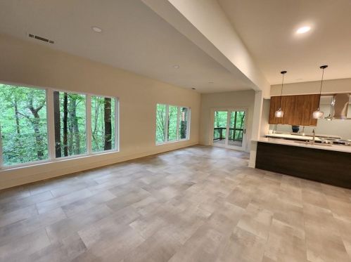 8305 Ison Rd, Atlanta GA  30350-3129 exterior